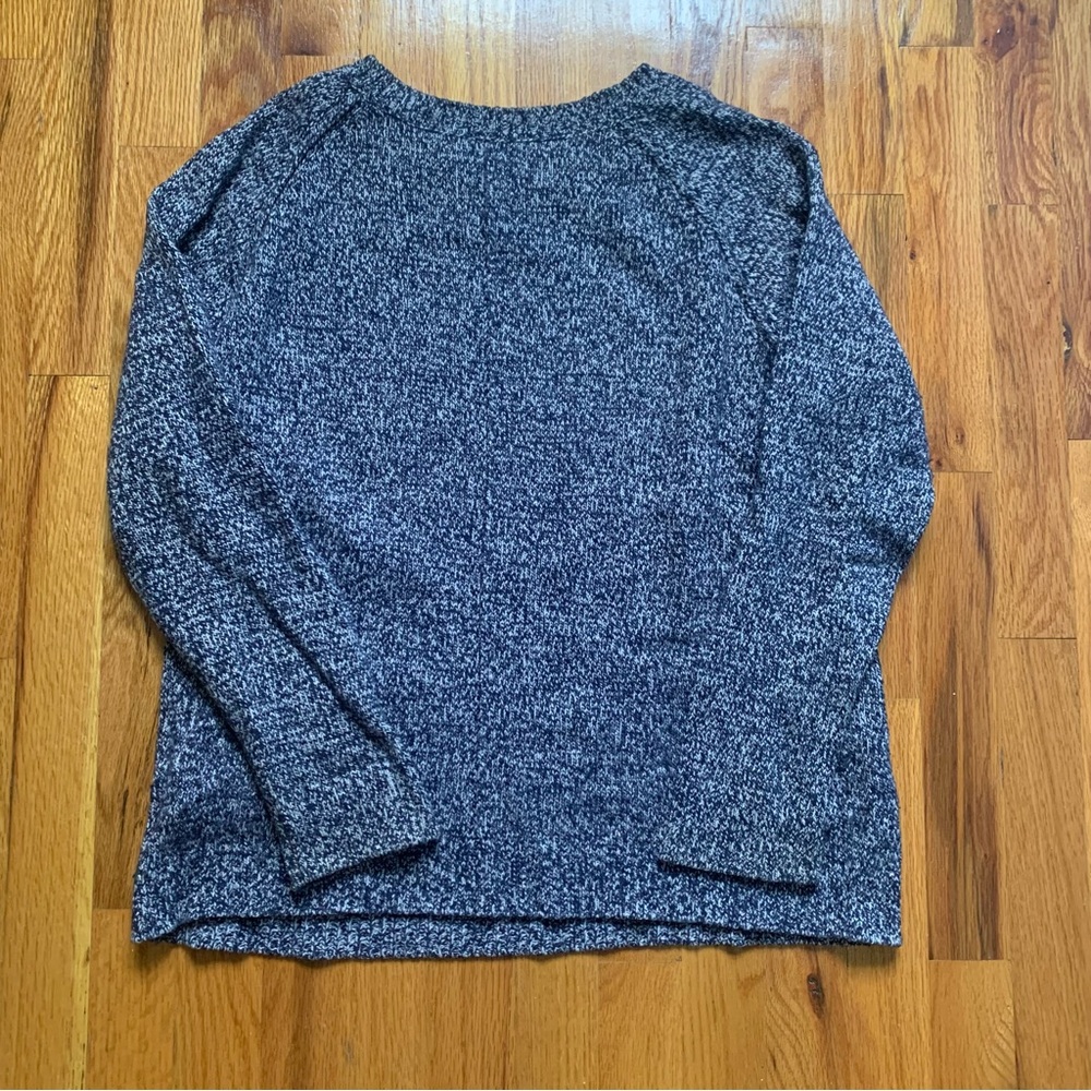 Gap purple and white sweater size small - Picture 3 of 4